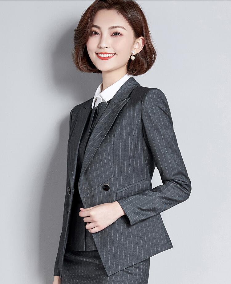 女士條紋西裝套裝